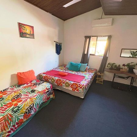 Passifloras Hostel Quepos Dış mekan fotoğraf