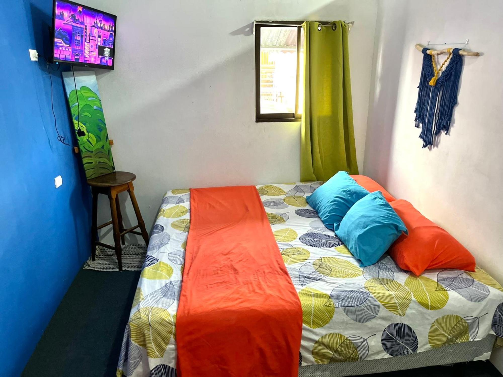 Passifloras Hostel Quepos Dış mekan fotoğraf